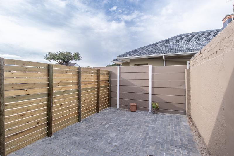 To Let 1 Bedroom Property for Rent in Plumstead Western Cape